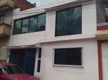 Casa de 6 habitaciones, Morelia · Casa en Venta en La Col. Trincheras