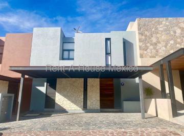 Casa de 3 habitaciones, Querétaro · Altozano - Casa en Venta de 3 Recámaras - Sala Tv - Cuarto de Servicio - Cochera Techada