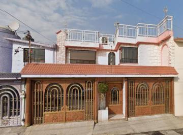 Casa de 3 habitaciones, Coacalco de Berriozábal · Casa en Venta en Bosques del Valle Coacalco Estado de Mexco