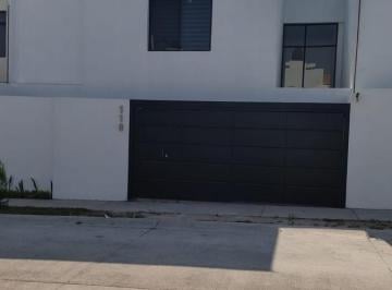 Casa · 255m² · 4 Recámaras · 2 Estacionamientos · Casa en Venta, Villamagna 1era Sección