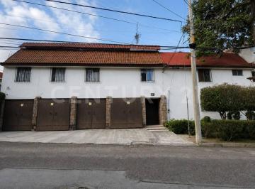 Casa en condominio · 130m² · 3 Recámaras · 1 Estacionamiento · Casa en Venta en Jardines de Cuernavaca, Morelos