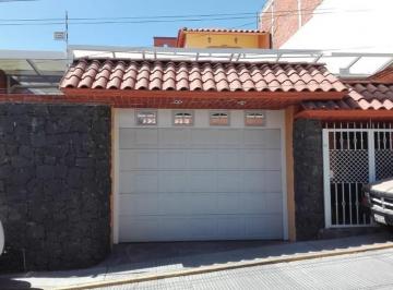 Casa en Venta de 3 habitaciones Noxtongo · Hermosa Casa Tipo Californiana con Acabados en Fina Cantera