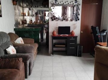 Casa de 4 habitaciones, Nezahualcóyotl · Casa en Venta en Bosques de Aragón Nezahualcóyotl
