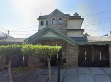 Casa de 4 habitaciones, Tlalnepantla de Baz · Hermosa Casa en Lomas del Valle Dorado, Tlalnepantla, Estado de México.