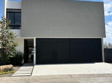 Casa de 3 habitaciones, León · Casa en Renta