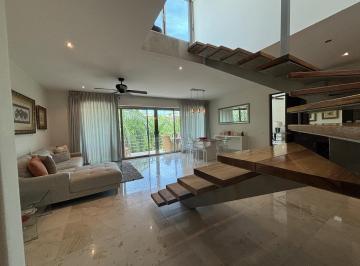 Departamento · 125m² · 2 Recámaras · 1 Estacionamiento · PH en Renta en 5ta Av 2 Habitaciones