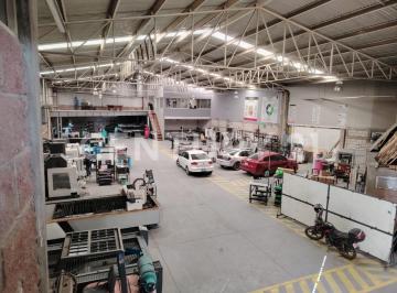 Bodega comercial · 2049m² · 7 Estacionamientos · Atención Inversionistas Bodega en Venta de 2048 m² en Recta a Cholula