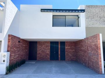 Casa · 182m² · 3 Recámaras · 2 Estacionamientos · Casa en Venta en Privada Zibarí