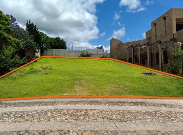 Terreno / Lote · 632m² · Lote / Terreno en Venta en Valenciana