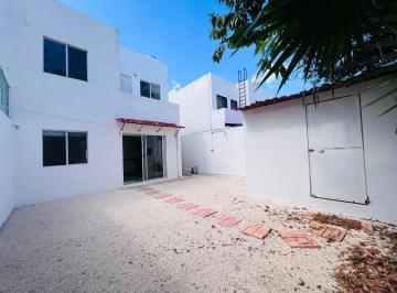 Casa · 4 Recámaras · 2 Estacionamientos · Casa Amueblada en Renta en Palma Grand. Pto Morelos
