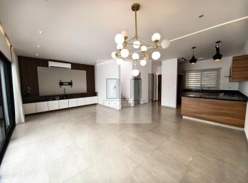 Estancia y comedor · Casa - Arbolada