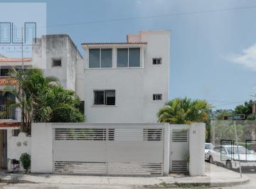 Casa · 160m² · 3 Recámaras · 2 Estacionamientos · Casa - Cancún Centro