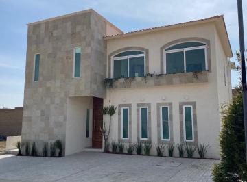 Casa de 4 habitaciones, Metepec · Casa en Fraccionamiento || Gran Quinta, Metepec, Edo Mex