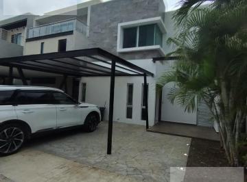 Casa · 180m² · 4 Recámaras · 2 Estacionamientos · Casa - Aqua Residencial