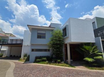 Casa de 3 habitaciones, Zapopan · Casa Remodelada 3 Recs en Venta en Coto El Pedregal, Ciudad Granja Oportunidad
