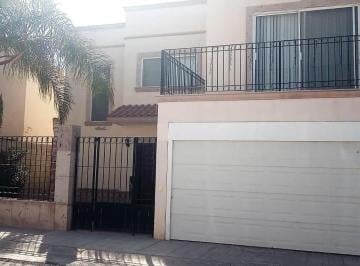 Casa · 200m² · 3 Recámaras · 2 Estacionamientos · Casa en Renta en Arrayanes Gomez Palacio Dgo
