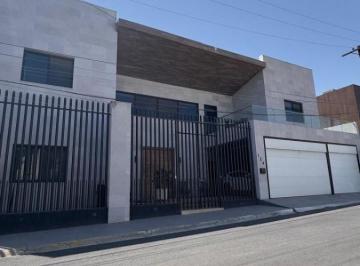 Casa de 5 habitaciones, San Pedro Garza García · Casa en Venta en Valle de Chipinque