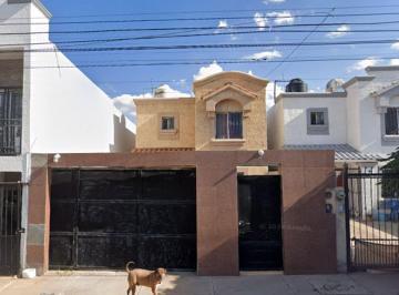 Casa de 4 habitaciones, Chihuahua · Venta de Casa en Av Transformación, Montecarlo, 31183 Chihuahua, Chihuahua