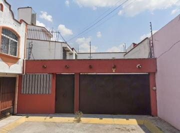 Casa de 3 habitaciones, Toluca · Se Vende Casa en Toluca