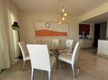 Departamento · 232m² · 2 Recámaras · 1 Estacionamiento · Pent House Via38, 2 Pisos Mas Roof, Playa del Carmen