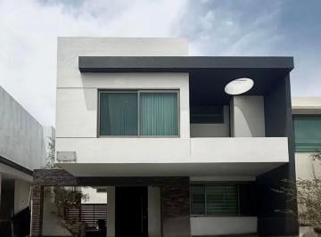 Casa de 5 habitaciones, Zapopan · Casa Amueblada en Renta Zona Real. Olivos Residencial