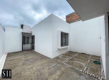 Casa de 3 habitaciones, Querétaro · Casa en Renta Una Planta, 3 Recamaras, un Baño, un Auto, Sobre Calle, Excelentes Condiciones