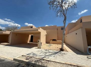 1 · Casa en Venta Privada Residencial con Amenidades Cholul Merida