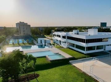 Casa en condominio · 431m² · 4 Recámaras · 2 Estacionamientos · Casa en Condominio en Fraccionamiento Vía Cumbres en Venta