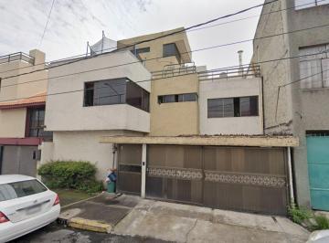 Casa de 4 habitaciones, Venustiano Carranza · Casa en Remate en Col Aeronautica Militar, Venustiano Carranza