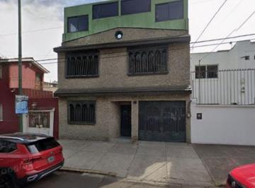 Casa de 5 habitaciones, Gustavo A. Madero · Venta de Casa en Buen Tono, Industrial, Gustavo A. Madero, 07800 Ciudad de México.