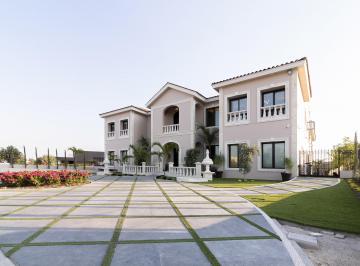 Casa de 5 habitaciones, Querétaro · Venta - El Campanario - Villa Eleganza