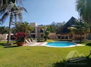 Casa · 120m² · 2 Recámaras · 3 Estacionamientos · Casa en Venta en Col. Doctores Cancun