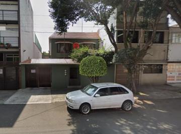 Casa de 5 habitaciones, Azcapotzalco · Se Vende Casa de 5 Recamaras en Av Claveria 113 Azcapotzalco