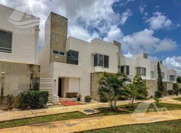 Casa · 3 Recámaras · 2 Estacionamientos · Casa en Venta en Cancun