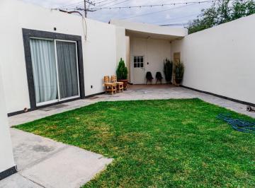 Casa · 198m² · 2 Recámaras · 2 Estacionamientos · Casa en Venta de un Aplanta en La Ciudad de Gómez Palacio Dgo.