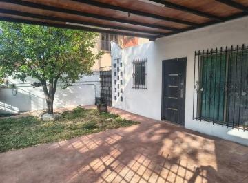 1 · Casa en Renta Para Habitación o Negocio en Fraccionamiento Limones