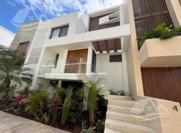Casa · 347m² · 3 Recámaras · 3 Estacionamientos · Casa en Renta en Laguna 1 Puerto Cancun