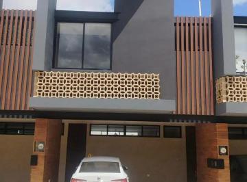 1 · Townhouse a Estrenar en Venta o Renta | Fracc. Arkia