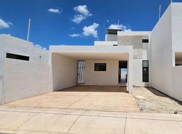 1 · Casa Equipada con Paneles Solares y Piscina en Venta en Dzityá