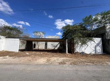 1 · Casa Para Desarrollar en Venta en Temozón Norte