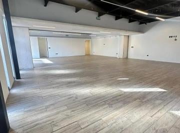 1 · Local Comercial de 180 m² en Renta en Victory Platz
