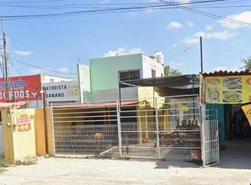 1 · Casa con Uso Comercial Sobre Av Principal