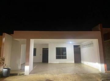 1 · Casa de Una Planta en Renta en Las Américas