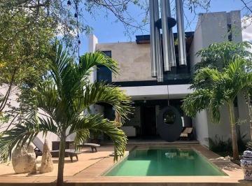 1 · Casa de 3 Recámaras en Venta en Chaactún Country Mayab