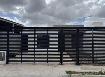 1 · Casa de Una Planta en Renta en Los Héroes