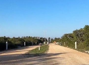 1 · Terreno de 600 m² en Sisal Puerto Dentro de Privada