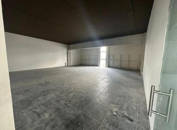 1 · Local Comercial de 100 m² en Plaza Victory