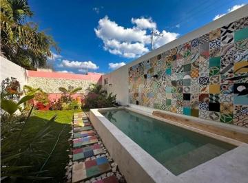 1 · Casa Recién Remodelada y Equipada a Dos Cuadras de La Ermita, Centro.