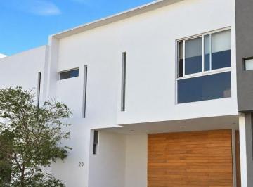 Casa · 225m² · 3 Recámaras · 2 Estacionamientos · Casa en Venta en Solares Residencial, Zapopan