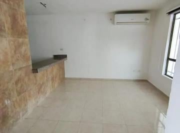 1 · Casa en Renta Sobre Av en Las Américas